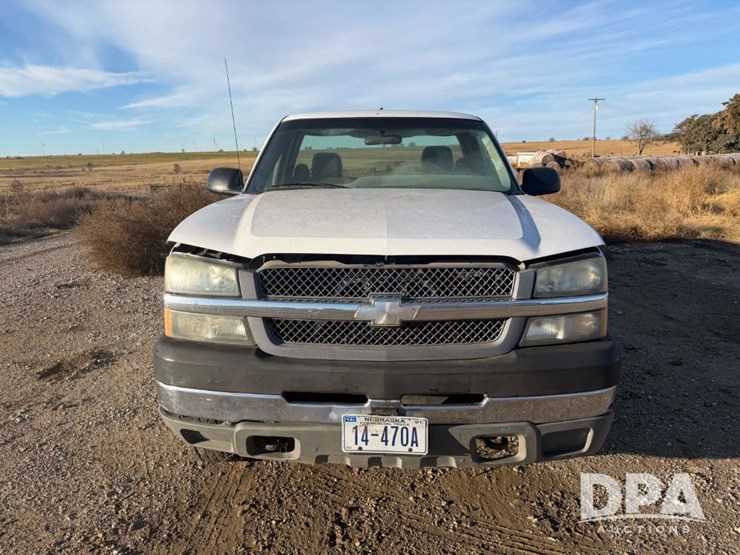 2003-chevrolet-silverado-2500hd-image-2