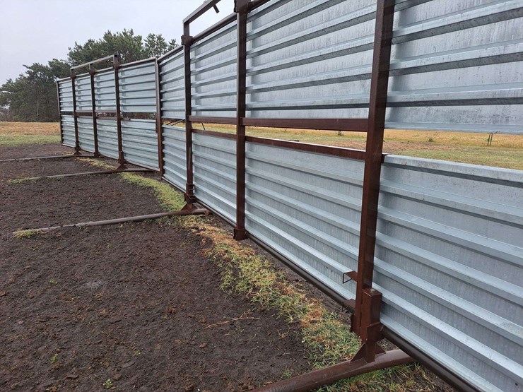 (1)-c&w-welding-windbreak-panel,-26’-long,-14’-removable-legs,-weigh-over-1150lbs-image-8