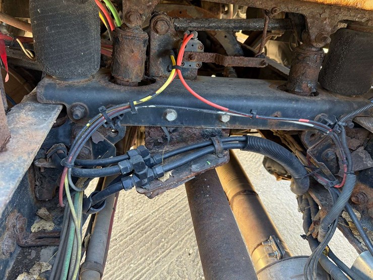 2006-sterling-rollback-truck,-101"x27'-bed,-winch,-automatic-transmission,-388k-miles,-11r22.5-tires-image-18