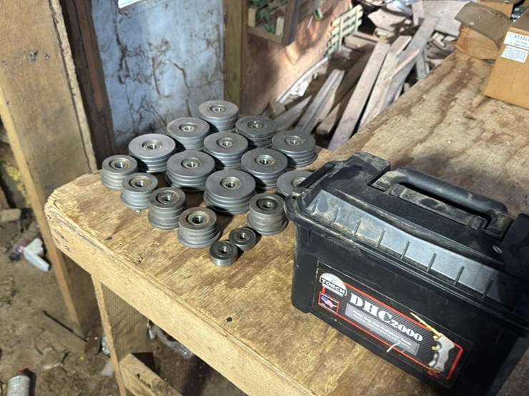 #177-•-guide-rollers-and-cutting-torch-image-2