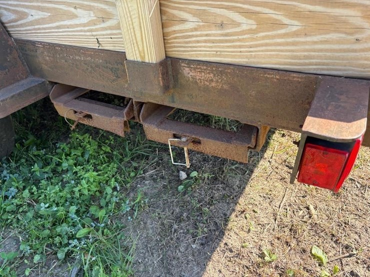 7,000lb-tandem-axle-skidsteer-trailer-image-11
