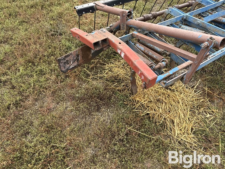 ford-3-pt-mounted-spring-shank-chisel-image-12