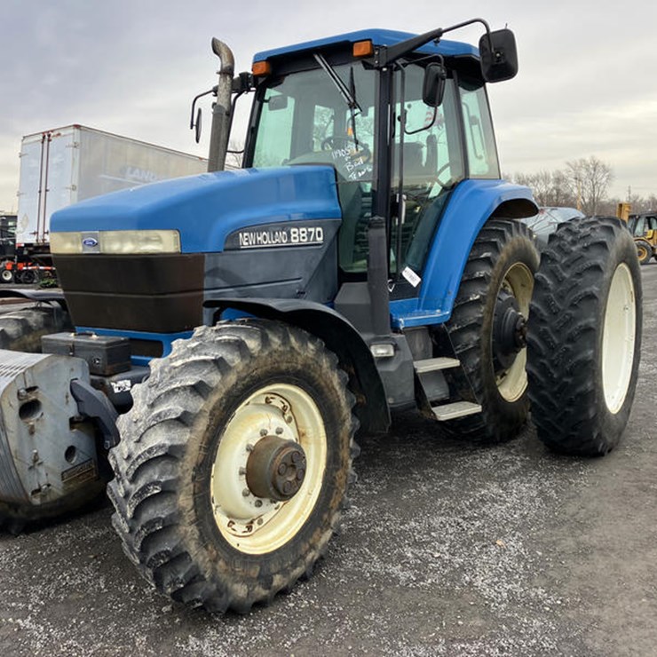 NEW HOLLAND 8870