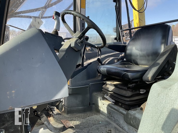 new-holland-7740-image-3