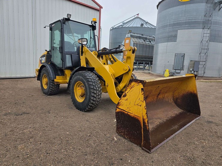 2009-caterpillar-906h-image-1