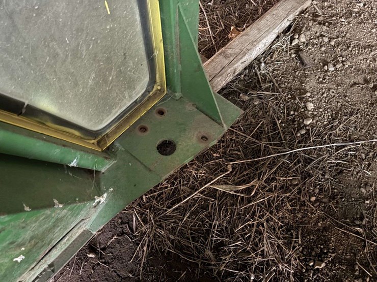 john-deere-3010-image-15