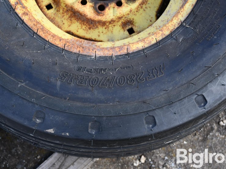bkt-rib713-if280/70r15-tire-on-6-bolt-rim-image-10