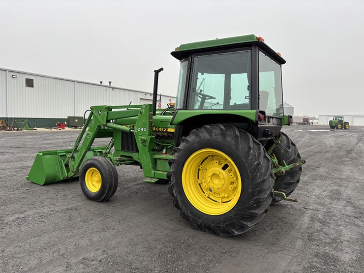 john-deere-2550-image-11