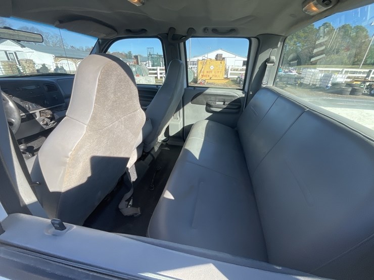 2004-ford-f250-xl-image-8