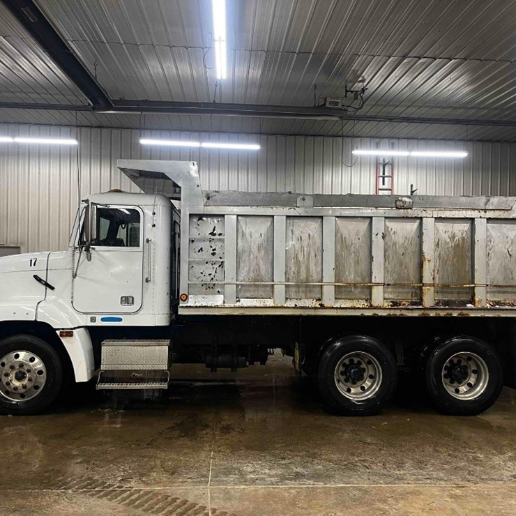 1997 FREIGHTLINER FLD112