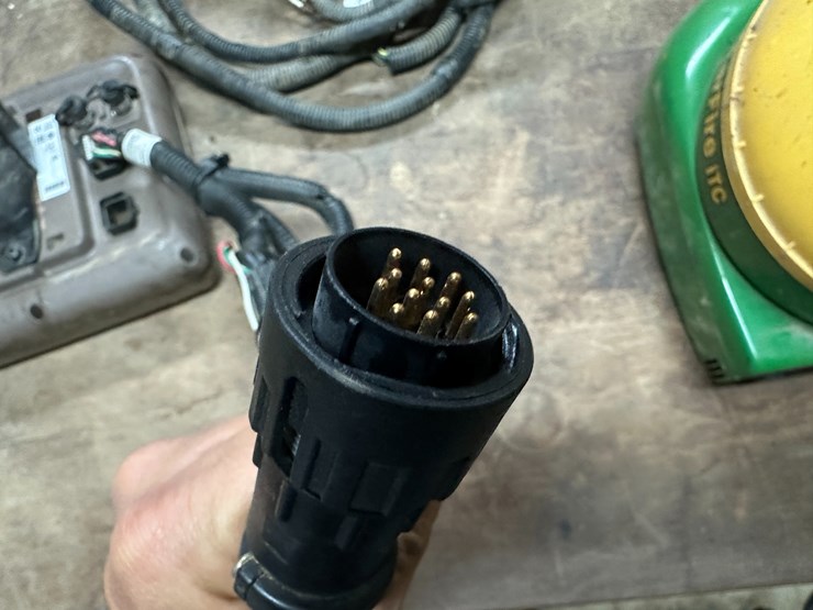 #33768-•-john-deere-display-image-3