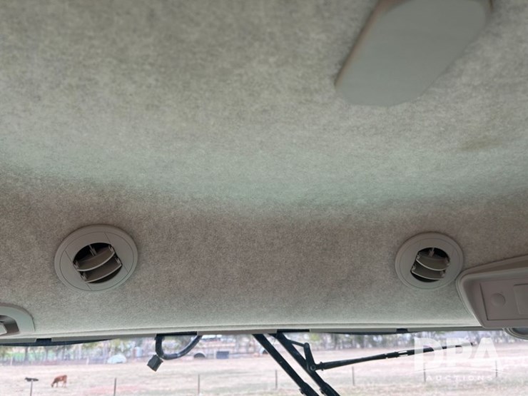 john-deere-w235-image-37