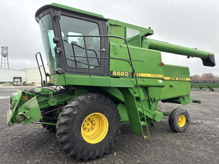 john-deere-6620-titan-ii-image-1