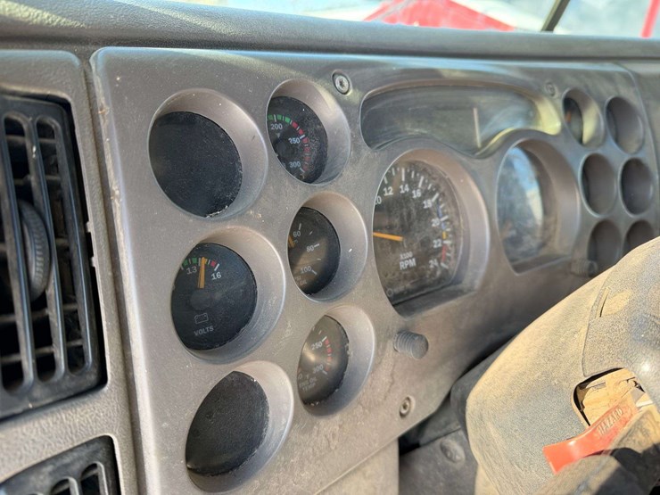 2006-mack-chn613-image-32