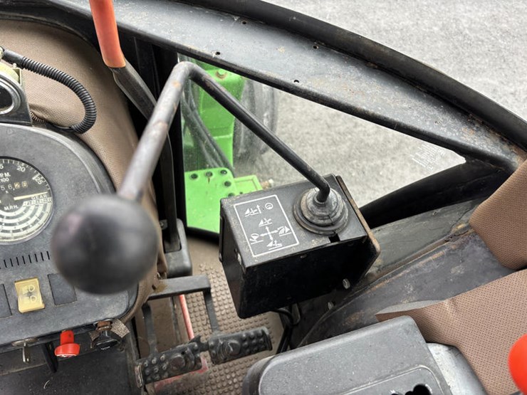 john-deere-2550-image-29