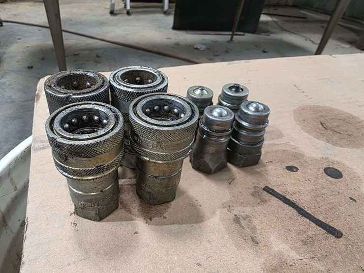 (8)-pioneer-hydraulic-ends,-4-–-male-and-4-–-female,-buying-all-for-one-money-image-4