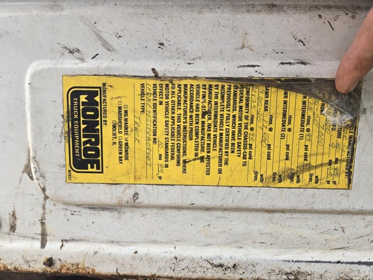 1996-ford-f700-image-16