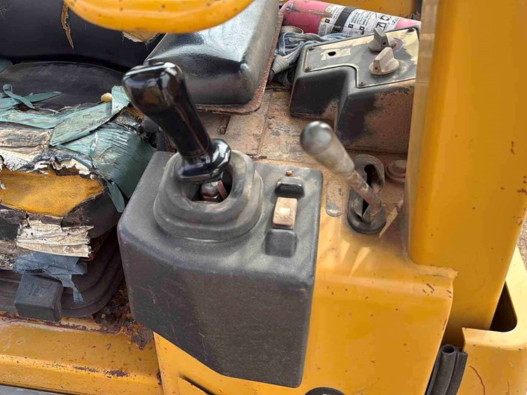 caterpillar-d5g-lgp-image-17