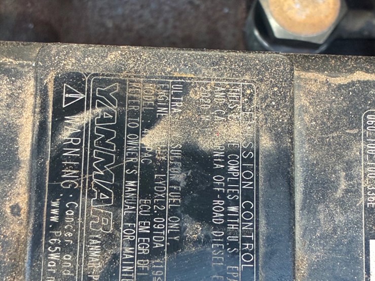 2021-takeuchi-tb260-image-7