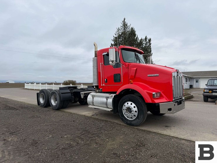 2004-kenworth-t800-image-8