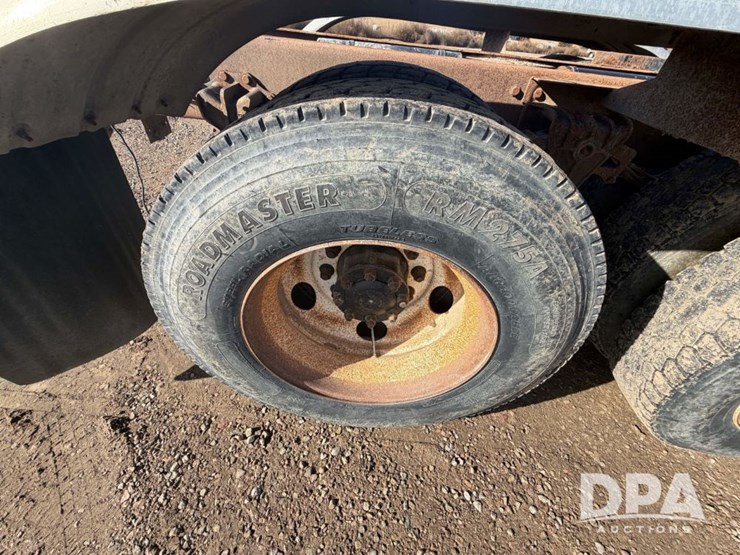 1997-volvo-f16-image-27