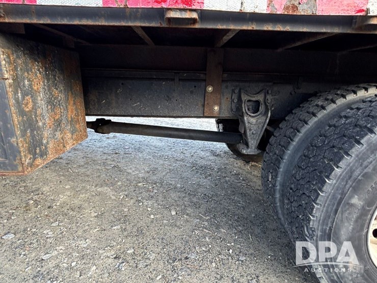 international-4700-image-31