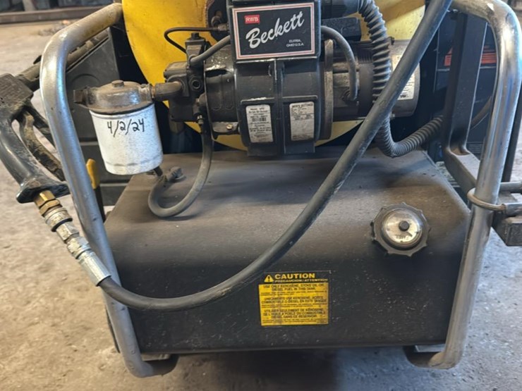 #153-•-landa-hot-water-pressure-washer*-image-11