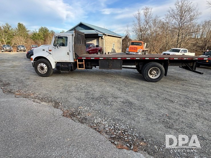 international-4700-image-13