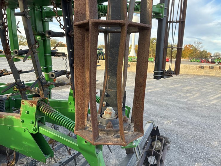 john-deere-2210-image-45