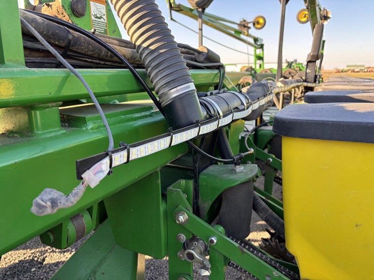 john-deere-db80-image-36