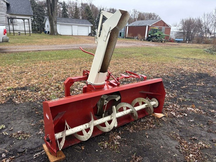 buhler-farm-king-840-snowblower,-84”,-3pt,-540-pto,-manual-turn-spout,-adj-deflector-image-4