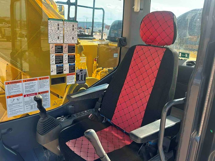 komatsu-pc360-lc-11-image-11