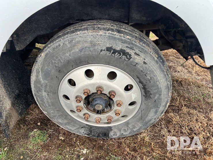 2005-kenworth-t800-image-25