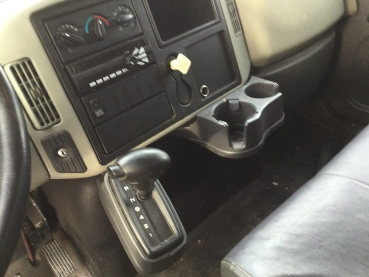 2013-international-durastar-4300-image-13