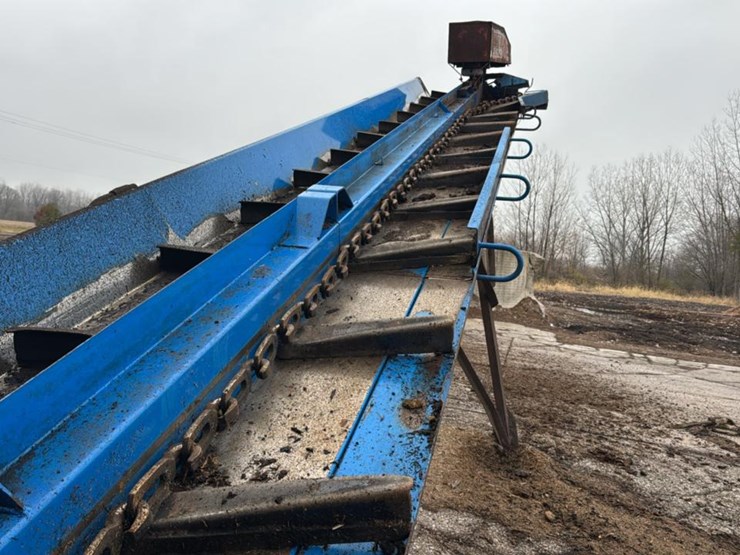 #108-•-patz-barn-sweep-image-3