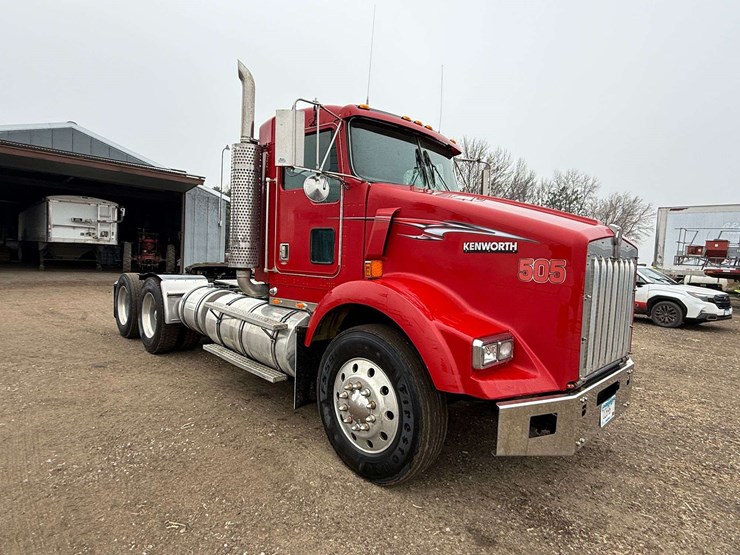 2001-kenworth-t800-image-5
