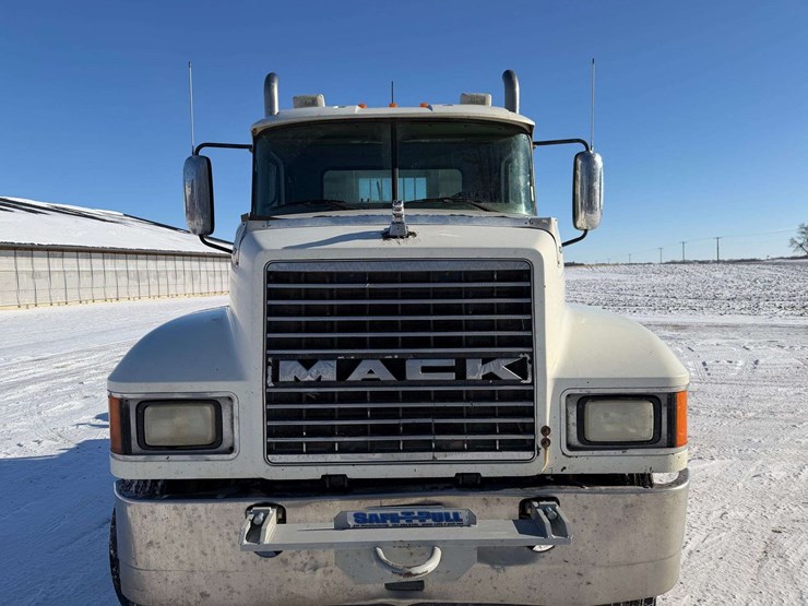 2006-mack-chn613-image-15