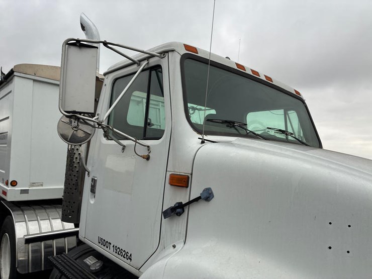 case-ih-8100-image-16