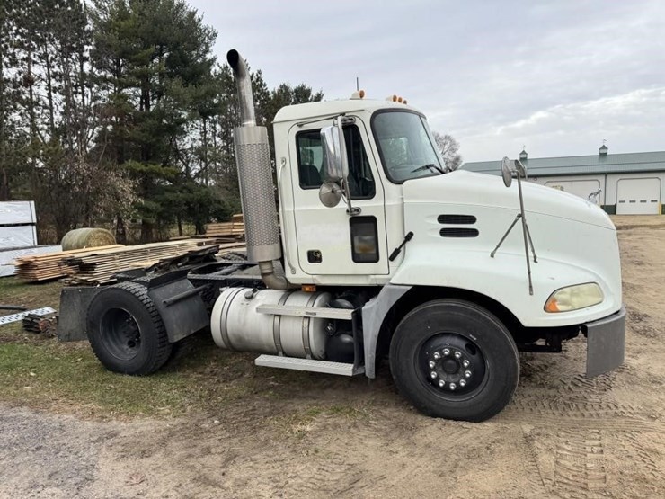 2006-mack-vision-cx612-image-4