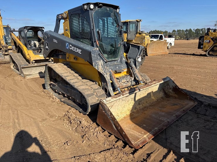 2021-deere-331g-image-6