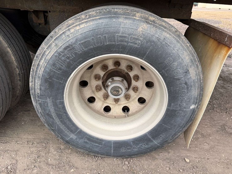 2006-utility-4000d-x-image-24