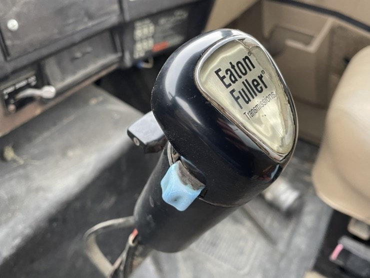 international-4900-image-31