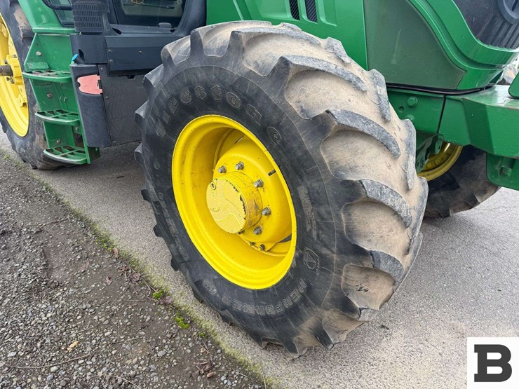 2012-john-deere-6115r-image-54