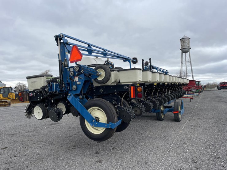 kinze-3600-image-14