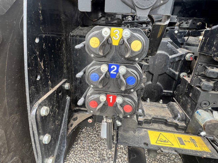 2023-new-holland-t9.600-image-36