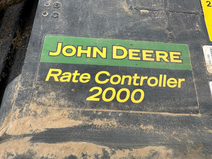 john-deere-2000-image-10