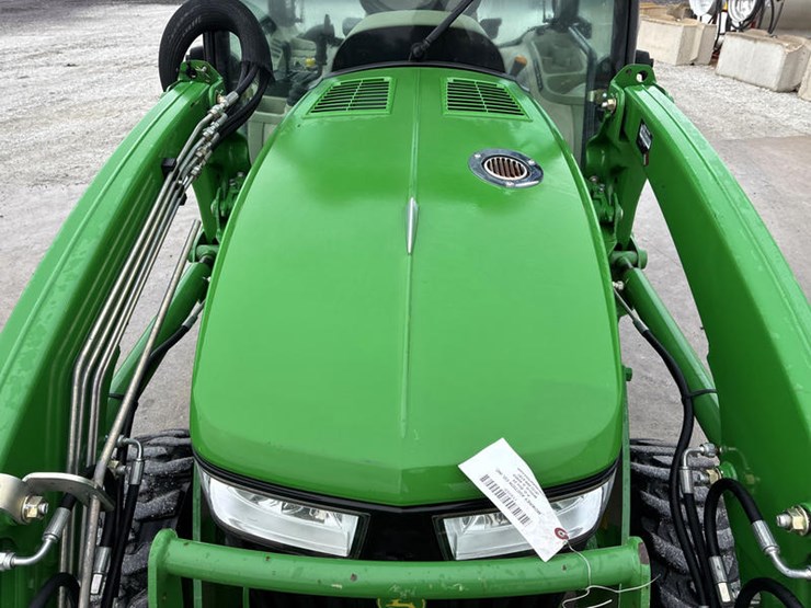 john-deere-3033r-image-19