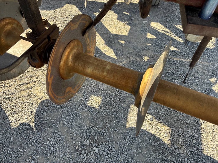 earthmaster-1165-image-13