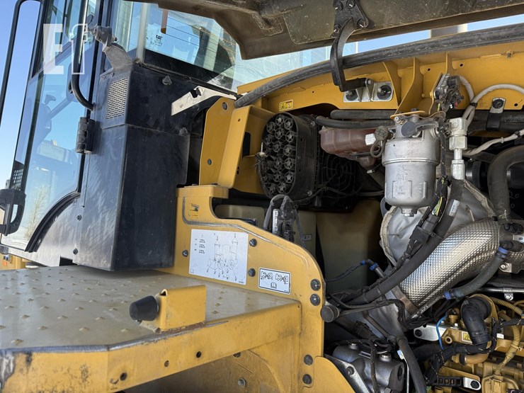 caterpillar-920-image-22