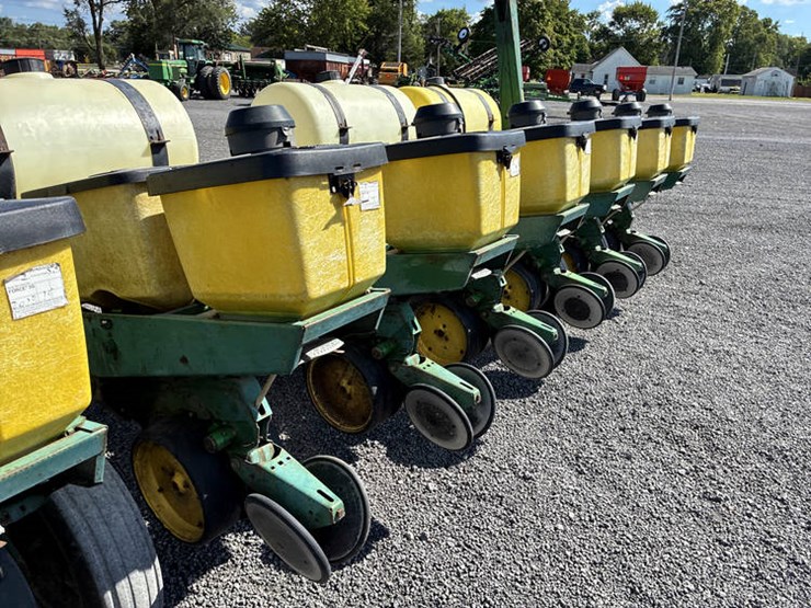 john-deere-7000-image-43